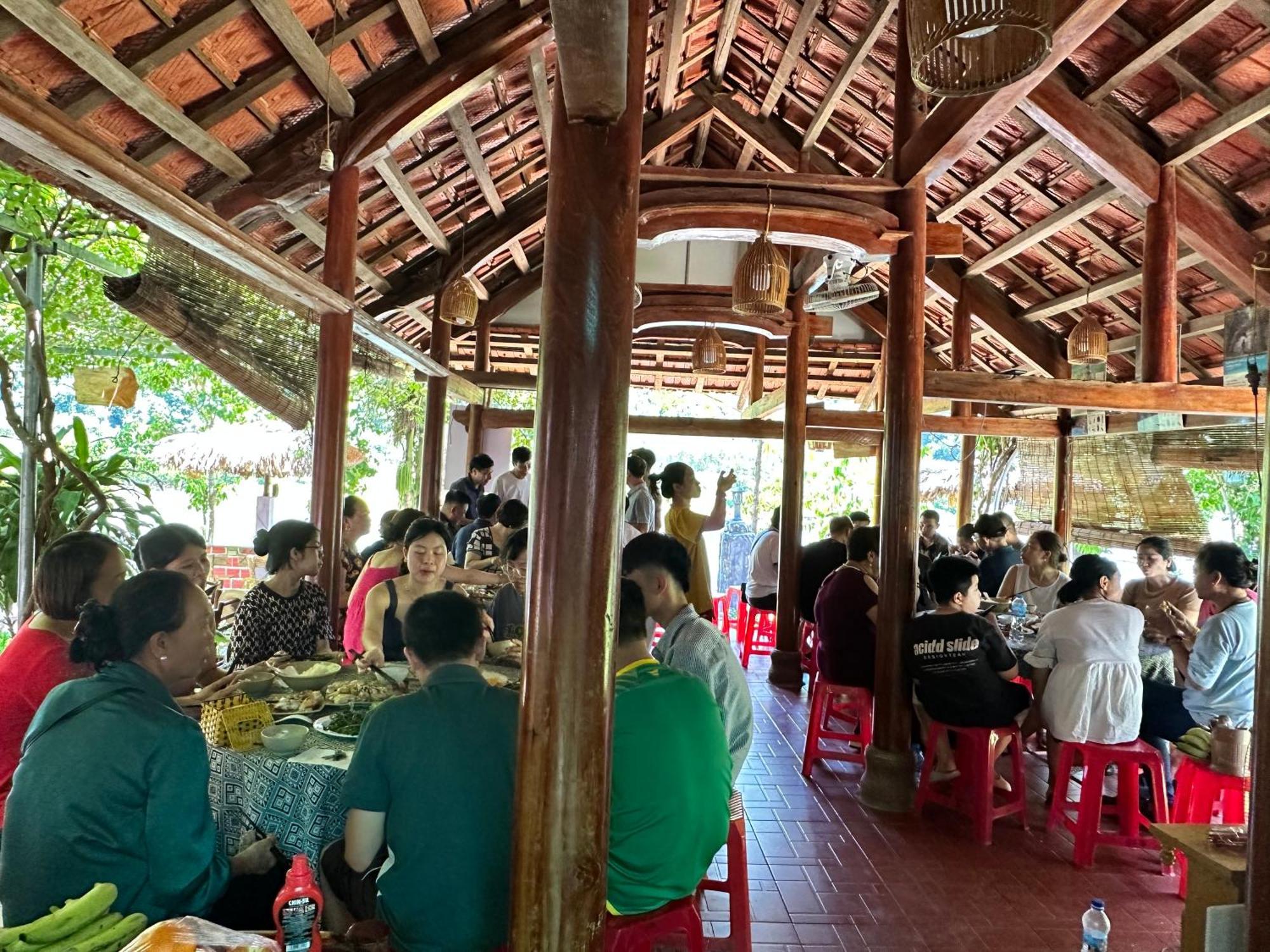 Son River House Phong Nha Bagian luar foto