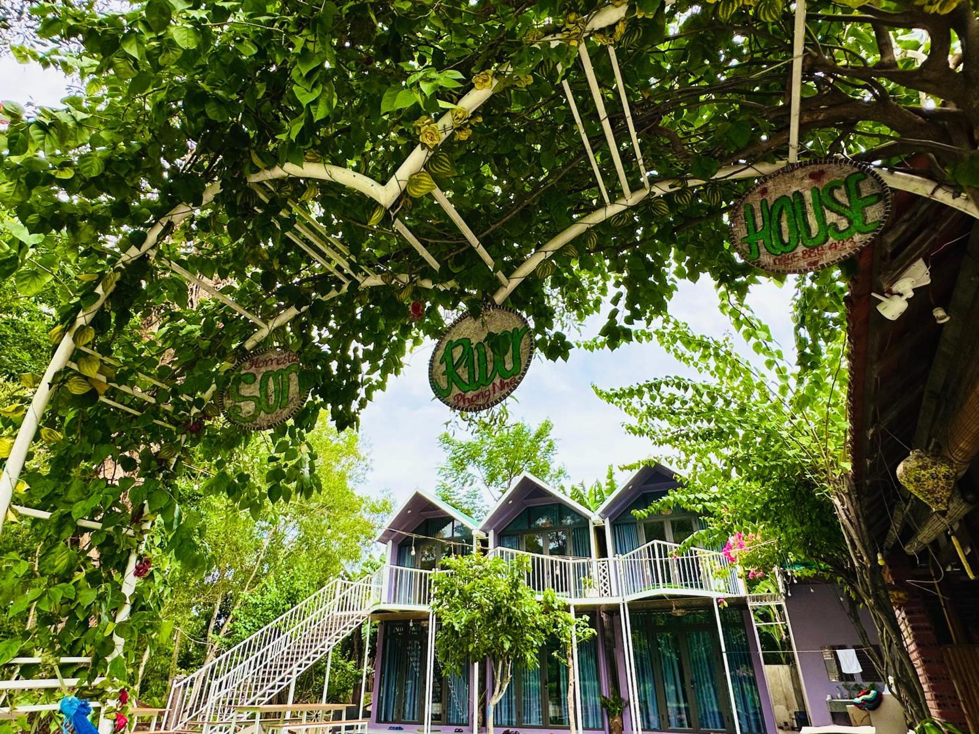 Son River House Phong Nha Bagian luar foto