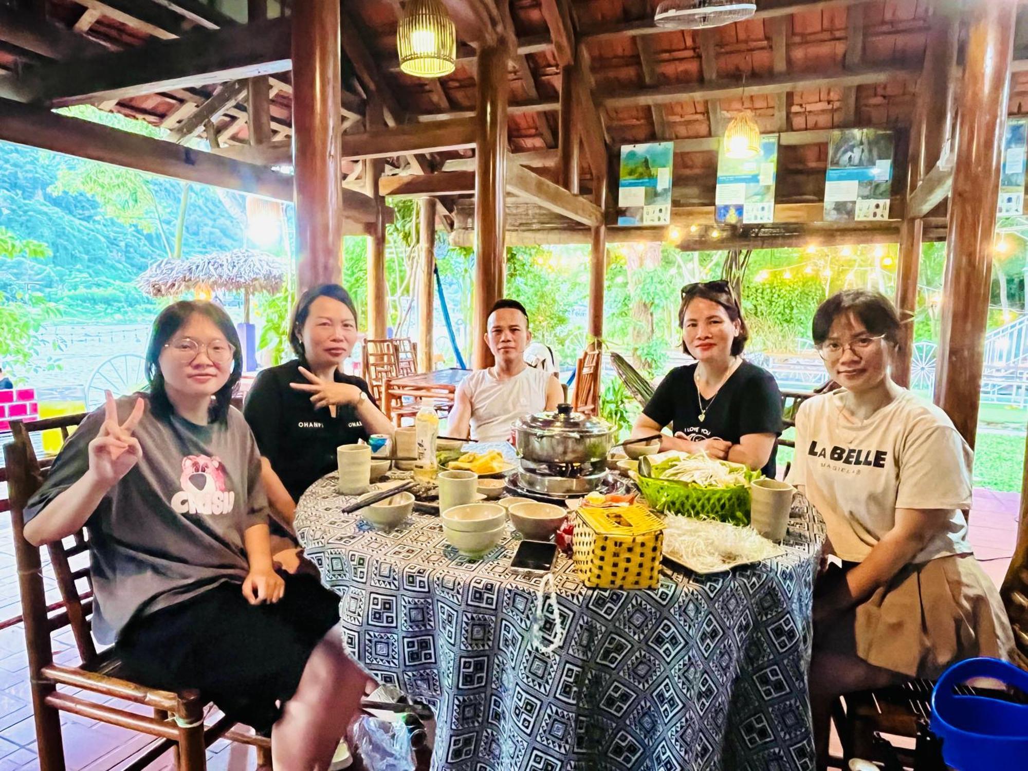 Son River House Phong Nha Bagian luar foto